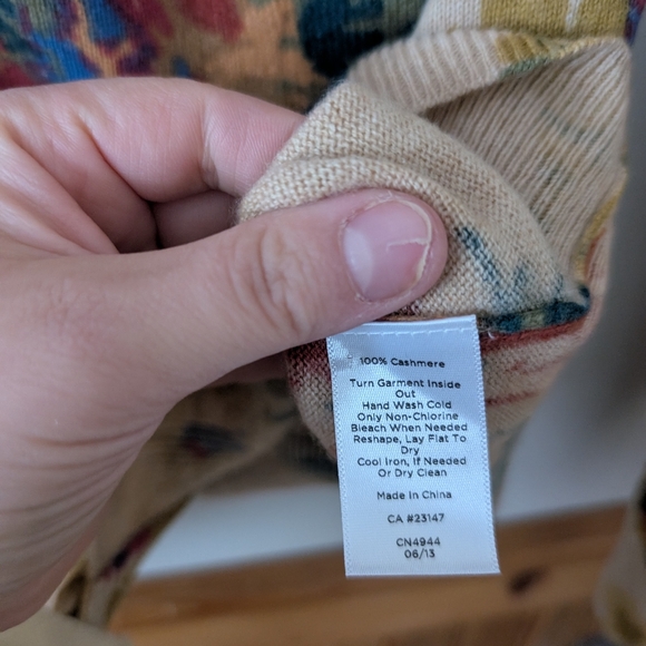 Talbots Pure Cashmere Cardigan Floral Petite Medium - Picture 3 of 8